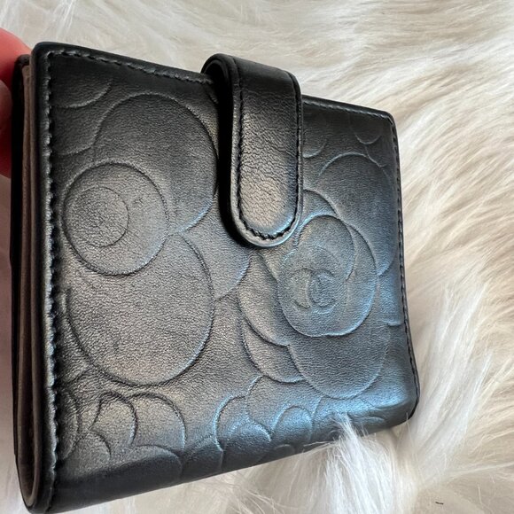 Chanel Embossed Camellia Flower Black Wallet - Picture 6 of 11